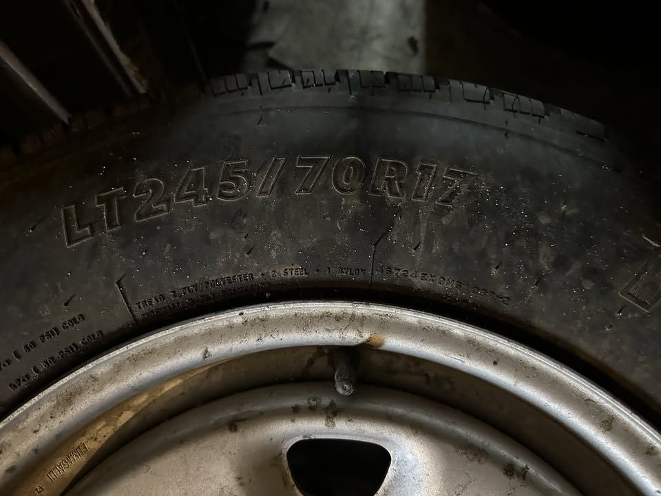 Main image 3