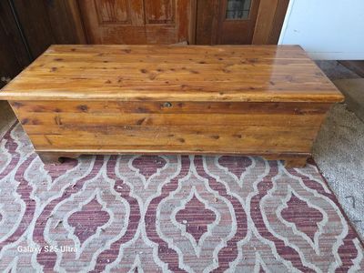 Vintage 1930s Rockford Cedar Window Bench Trunk