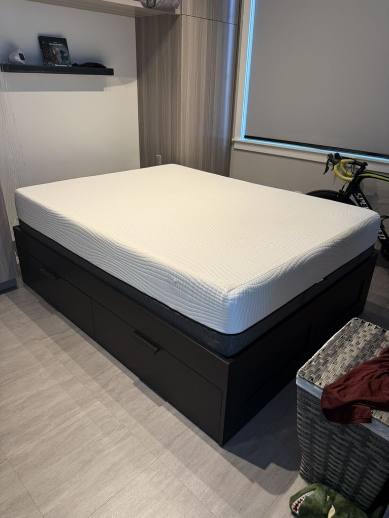 Queen Size Bed And Set