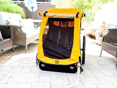 MINT Burley Bee Double Bike Trailer Very CLEAN