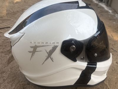 Scorpion Motorcycle Helmet - Medium - White