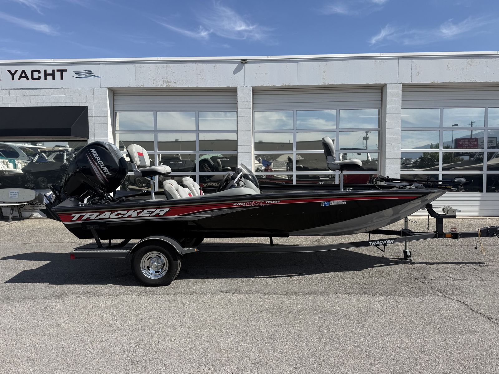 2017 19' Tracker Pro Team 195 TXW Aluminum Fishing Boat