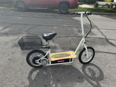 Razor EcoSmart Metro Electric Scooter With Charger
