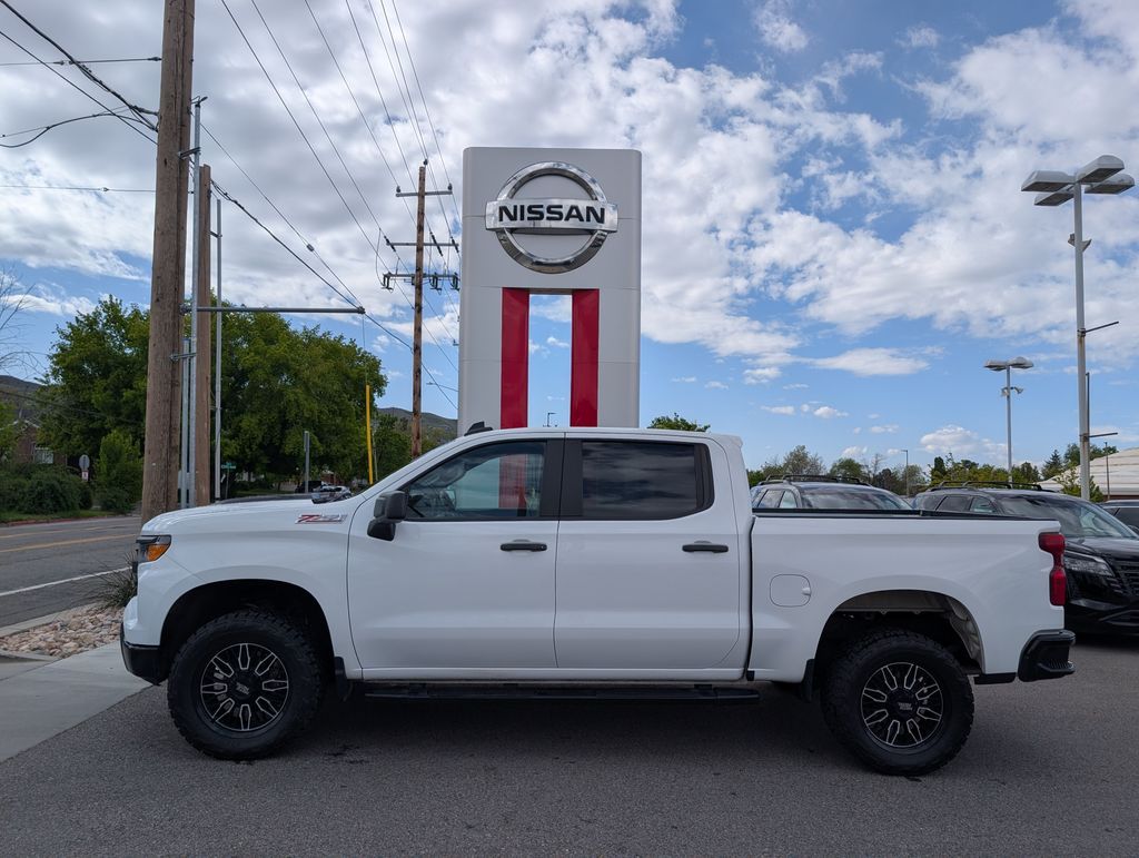 2022 Chevrolet Silverado 1500 Custom Trail Boss