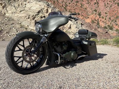 Custom Harley Street glide air ride bagger
