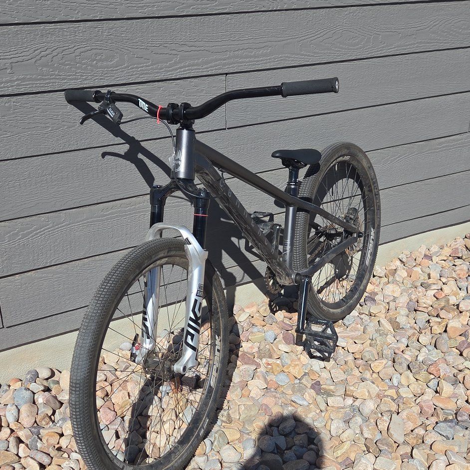 Commencal Absolut Dirt JumperMedium Frame 26"Wheel