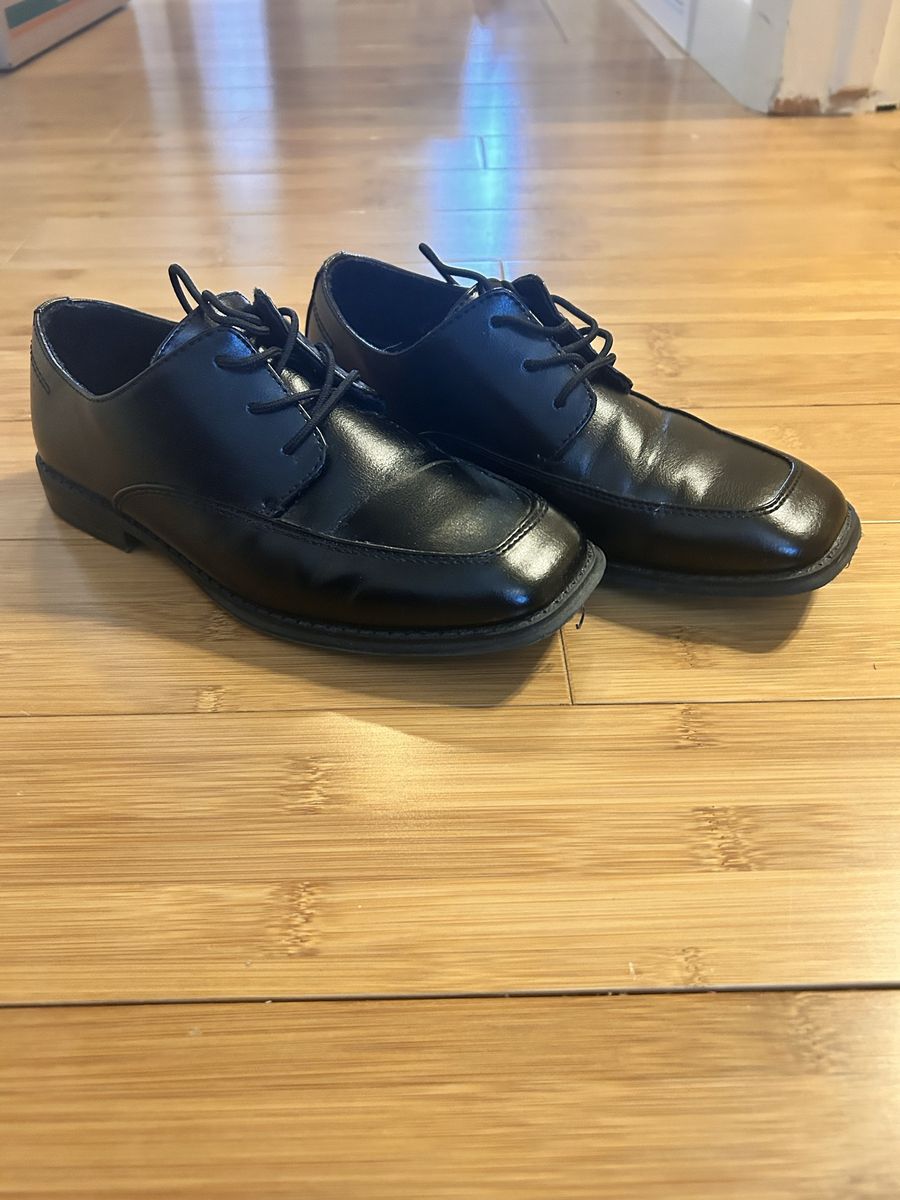 Sonoma dress shoes size 3 boys