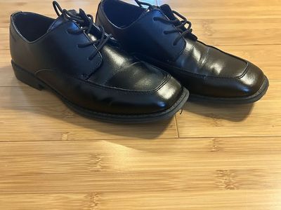 Sonoma dress shoes size 3 boys