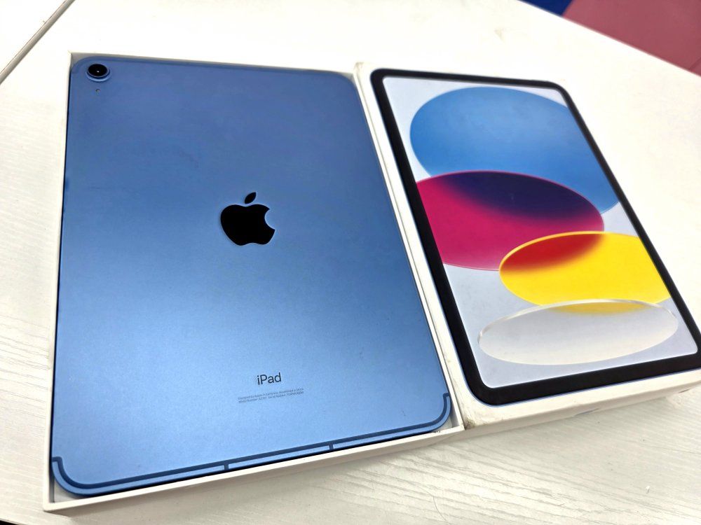 Apple iPad 10TH gen 64GB Wifi + Celluar