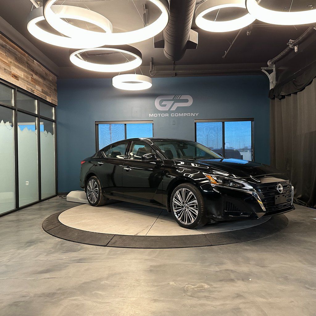 2023 Nissan Altima 2.5 SL — rebuilt & branded title, 14% below market