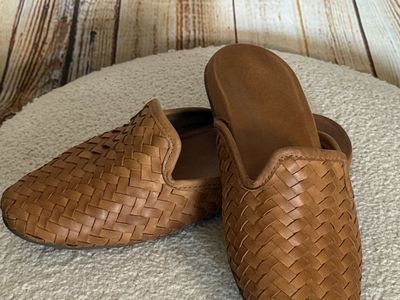OLUKAI Mi'i leather mules woven brown Size 8.5