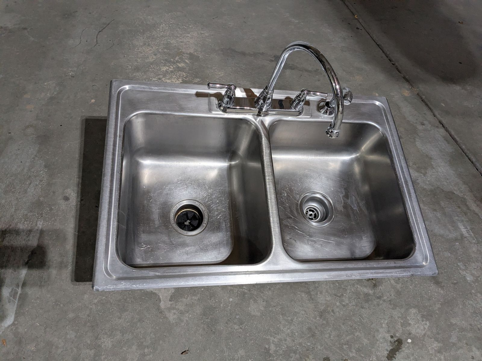 Stainless steel sink