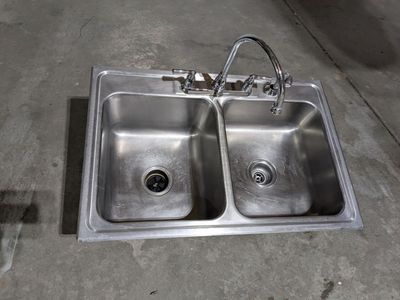 Stainless steel sink