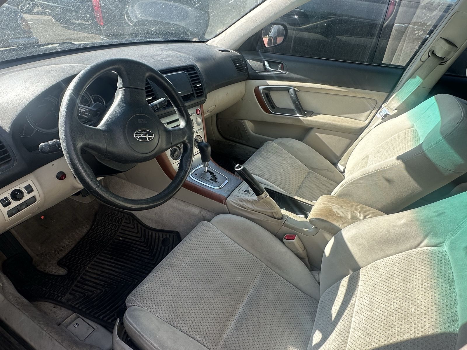 Main image 6