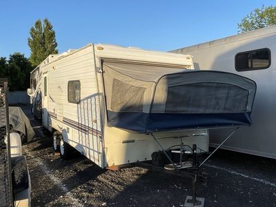 2002 Thor Tahoe 19DT Hybrid Sleeps 8