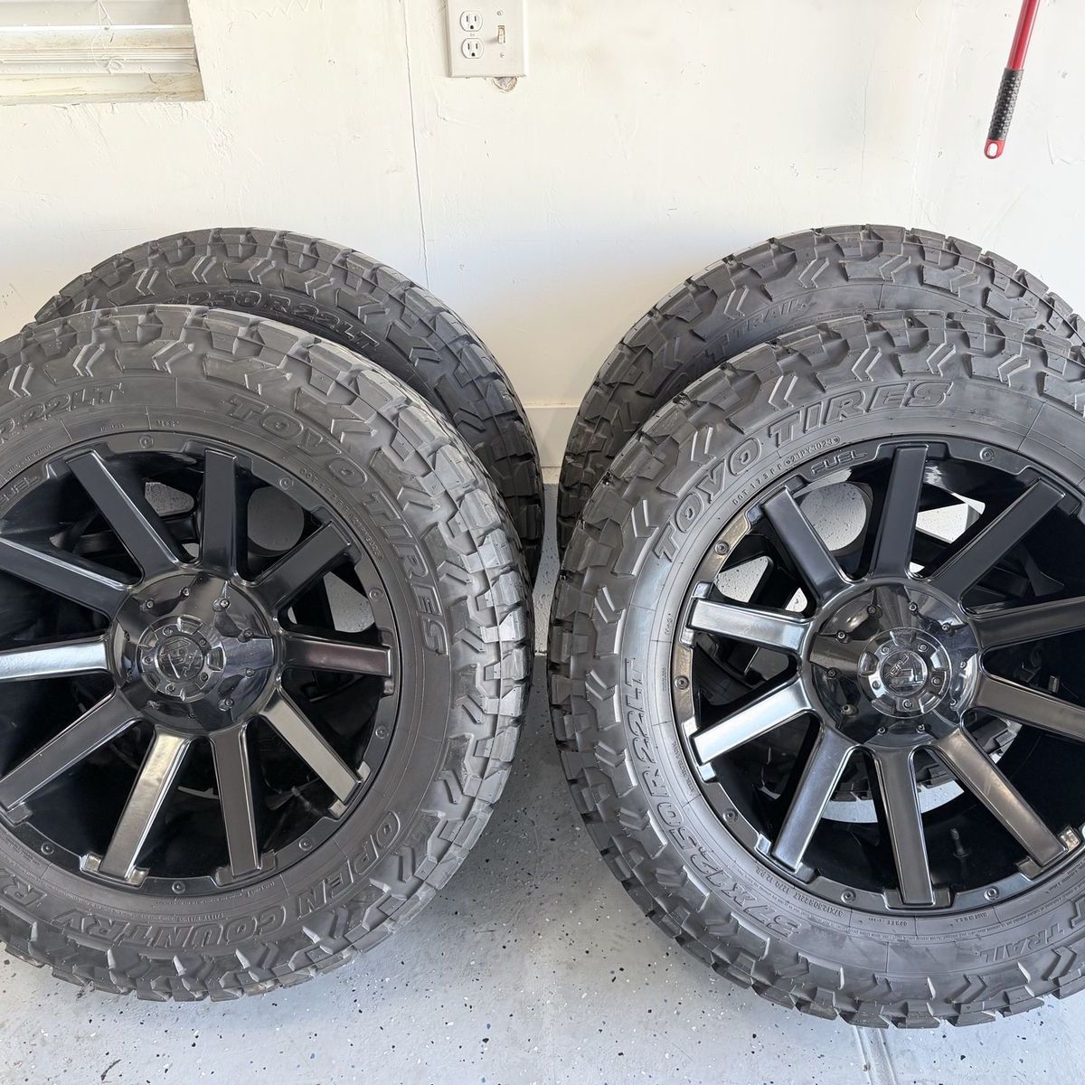 Fuel Contra Wheel Toyo Open Country R/T