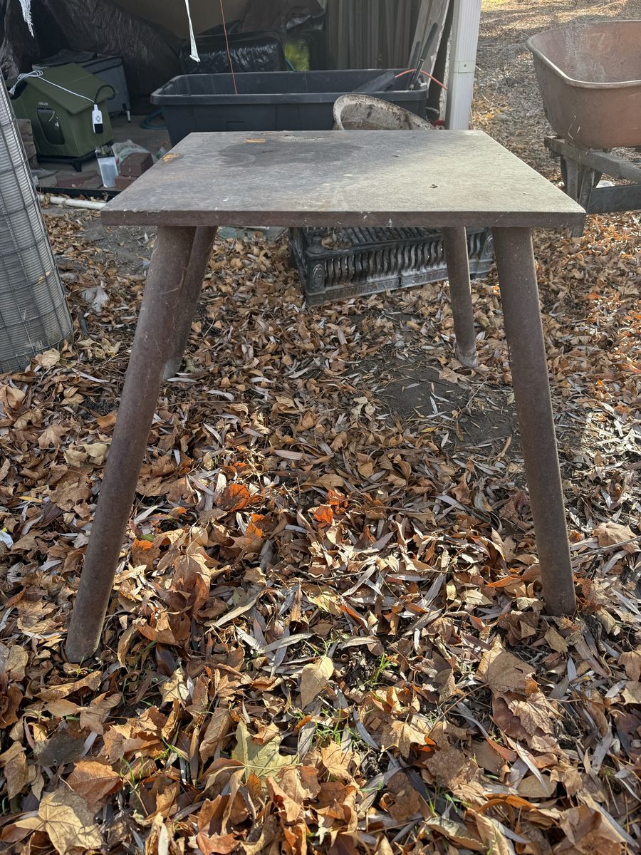 Heavy Duty Metal Table/stool