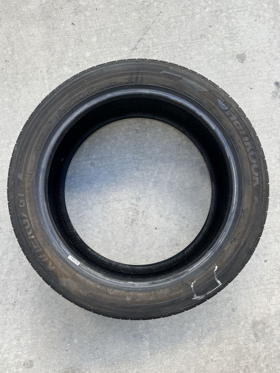 Hankook Kinergy GT 235/45R18 94V Tire