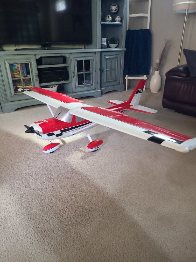 E-flite Cessna 150 2.1m RC Airplane