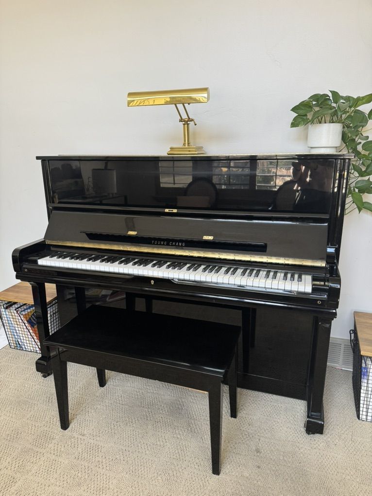 Young Chang U121 Piano