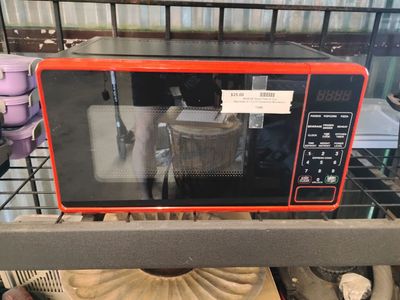 Mainstays 0.7 Cu ft Countertop Microwave Oven, 700 Watts