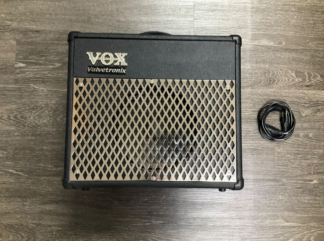 VOX VALVETRONIX AD30VT GUITAR AMP