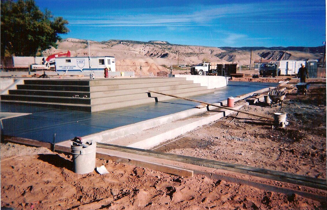 Fuentes Concrete | Flatwork | Walkouts | Expert concrete