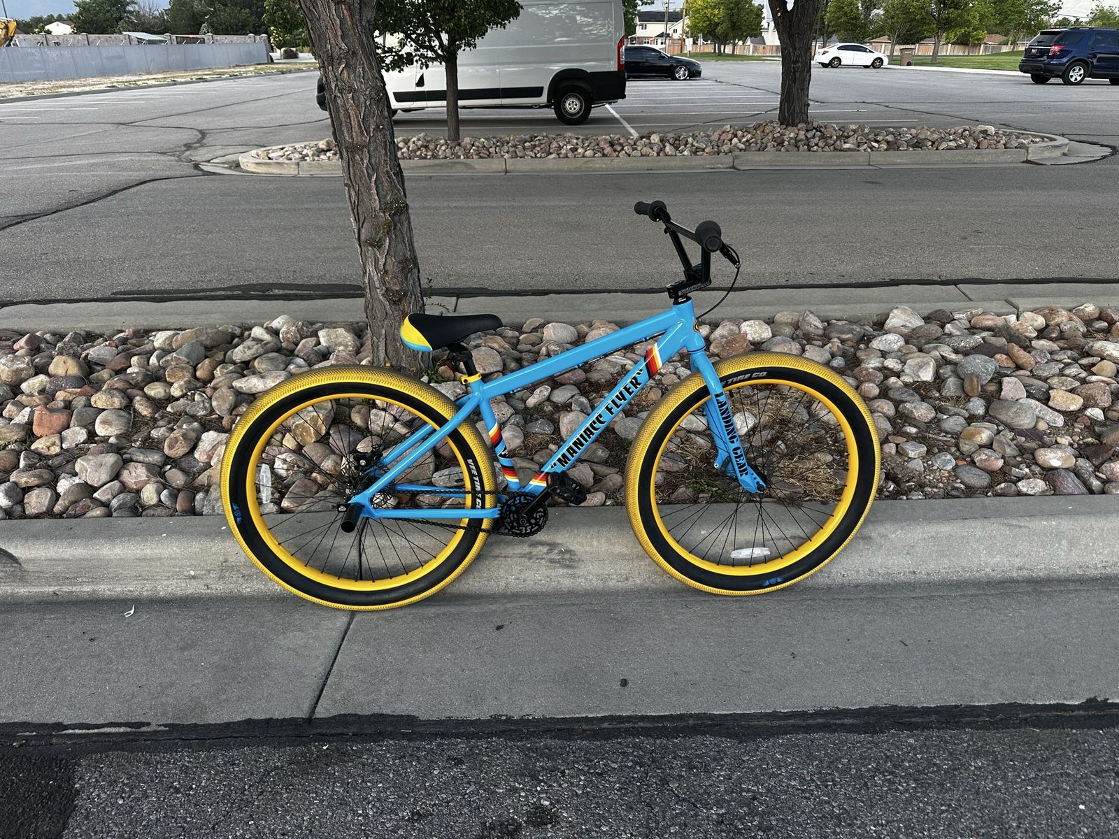 Maniacc Flyer SE Racing BMX Bike - Blue with Yellow Tires