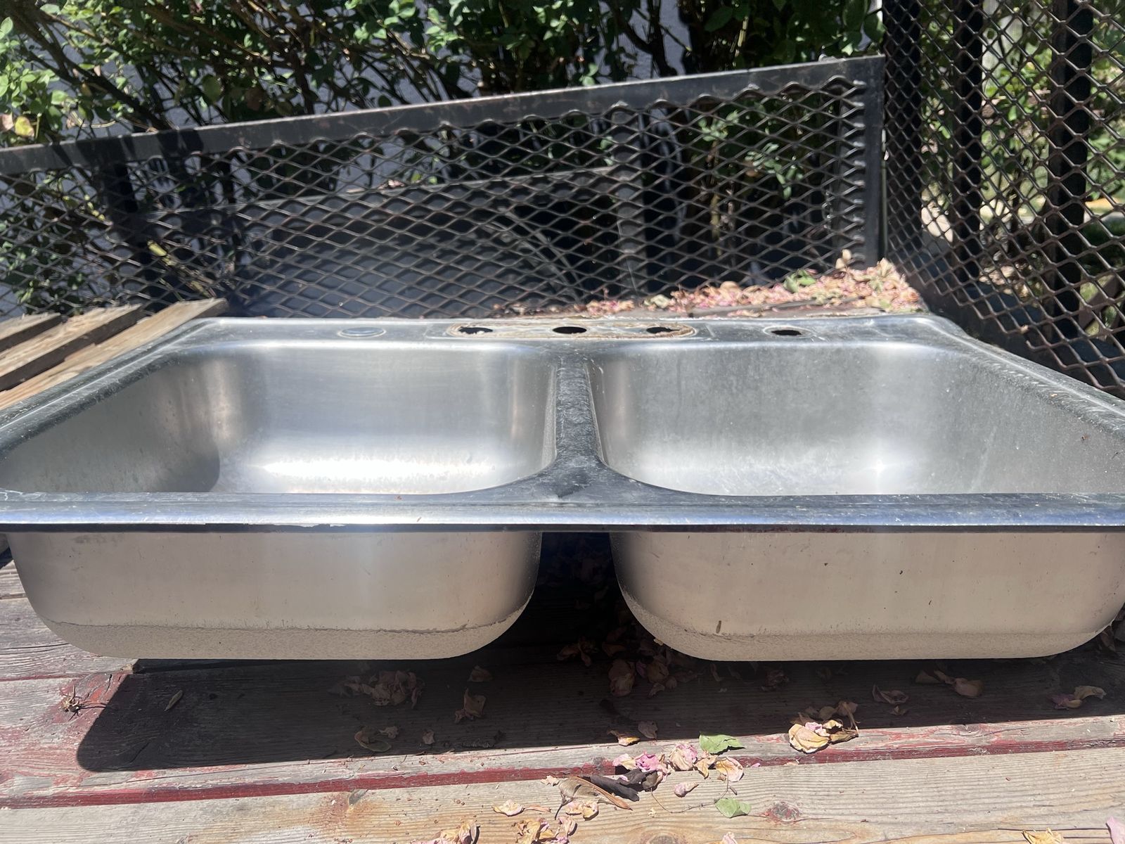 Free sink
