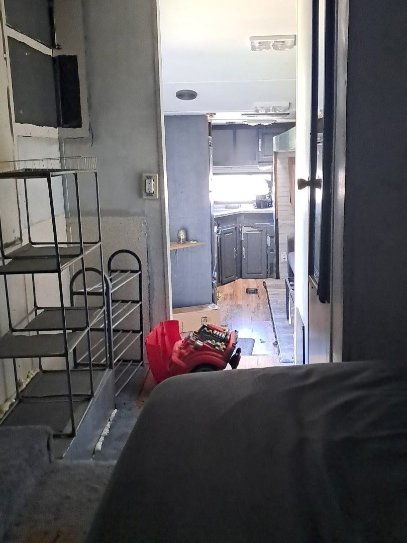 Main image 7