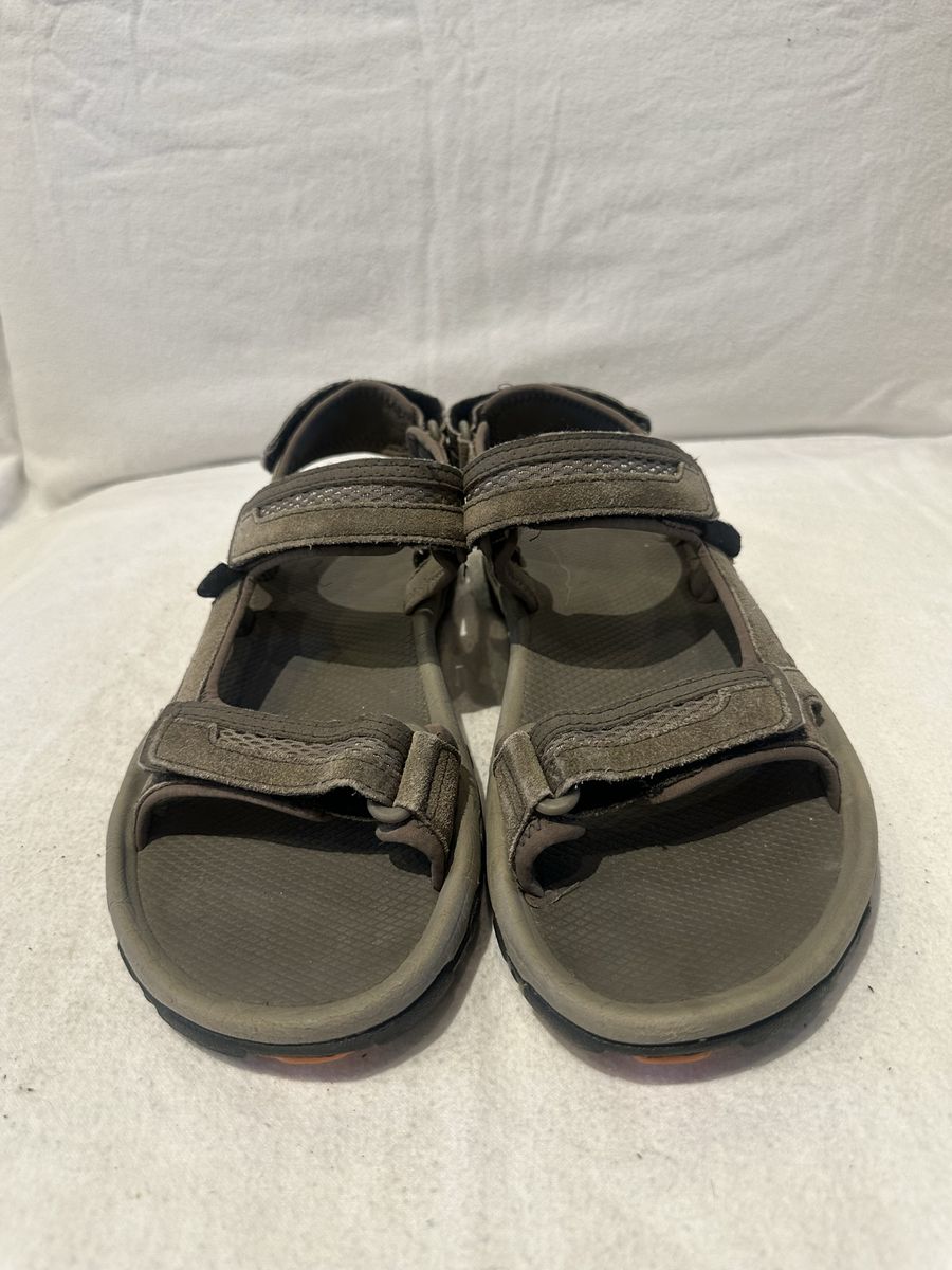 Teva men’s size 8 EU 40.5 beige sandals