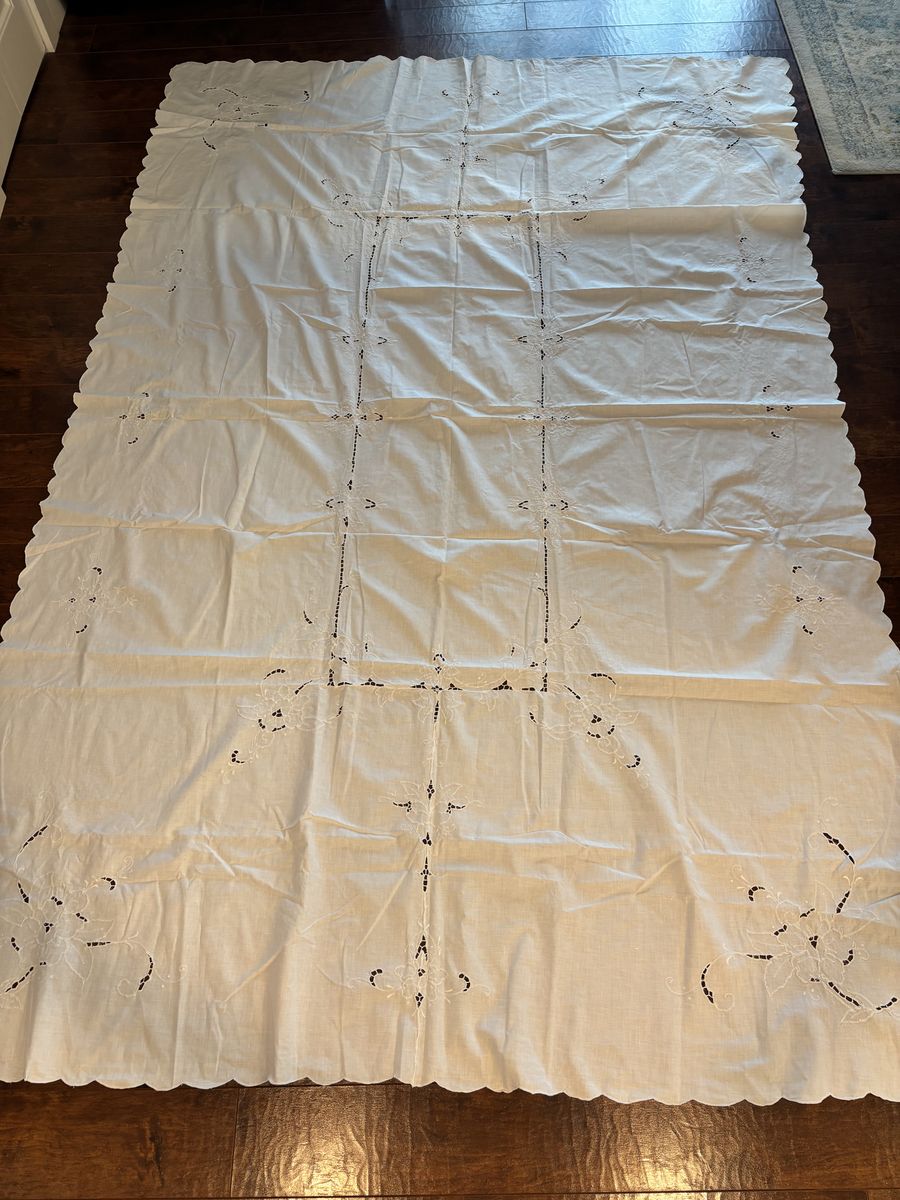 Handmade White Laced Table Cloth 8' x 5.25'