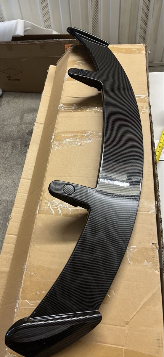 Carbon Fiber Spoiler for Car - High-Quality Automotive Performance Part