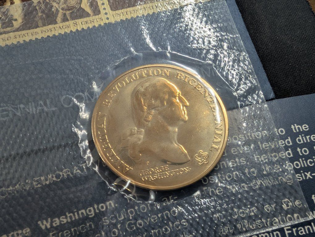 American Revolution Bicentennial 1776-1976 George Washington Commemorative Medal
