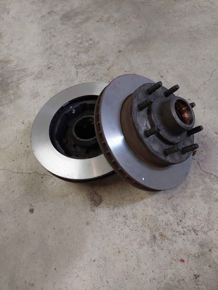 1997-1998 Dodge Ram 2500 Diesel Front Brake Rotors with Hubs Assembly Pair