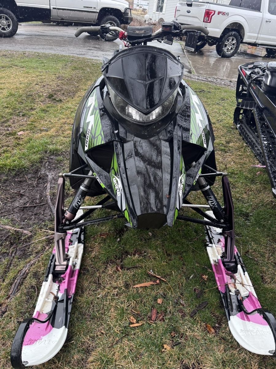Arctic Cat M8000 Sno Pro