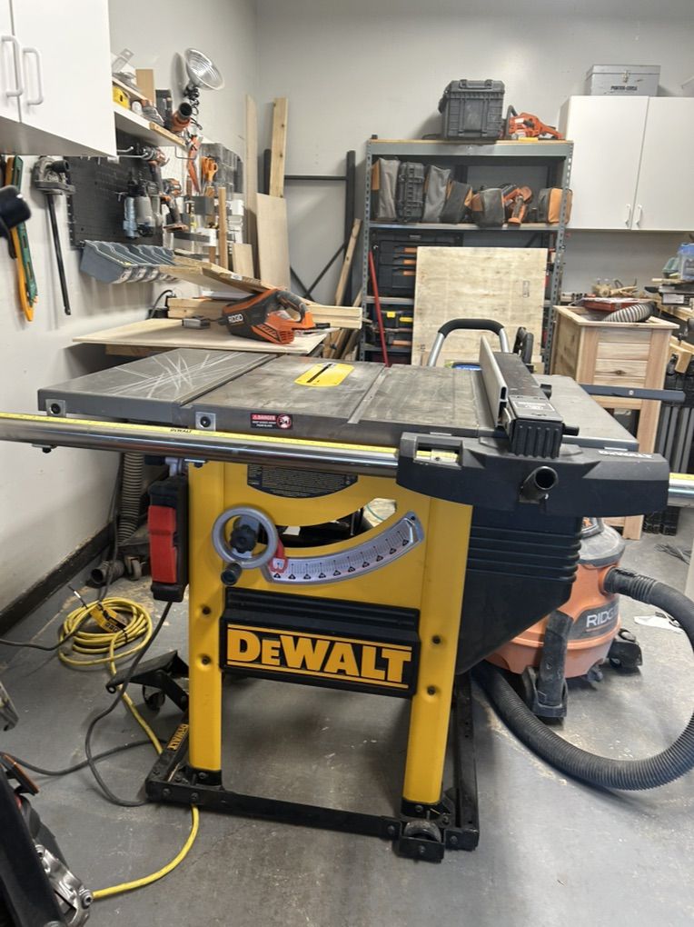 Dewalt 1.75 Horsepower Tablesaw