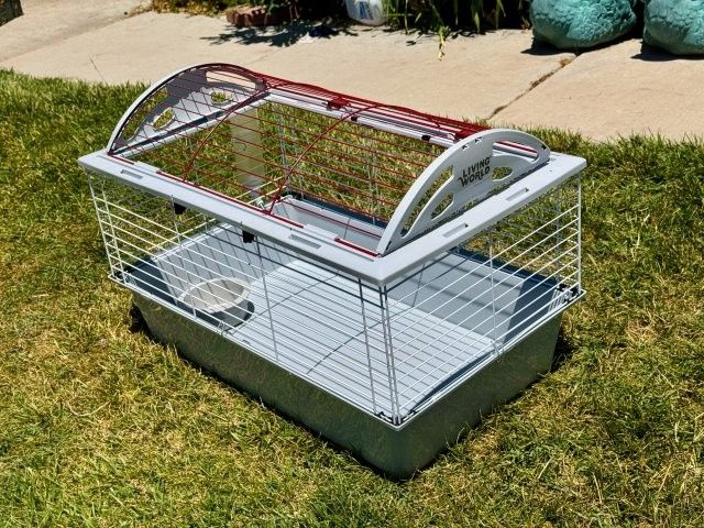 30" Living World Small Animal Cage - Excellent Condition