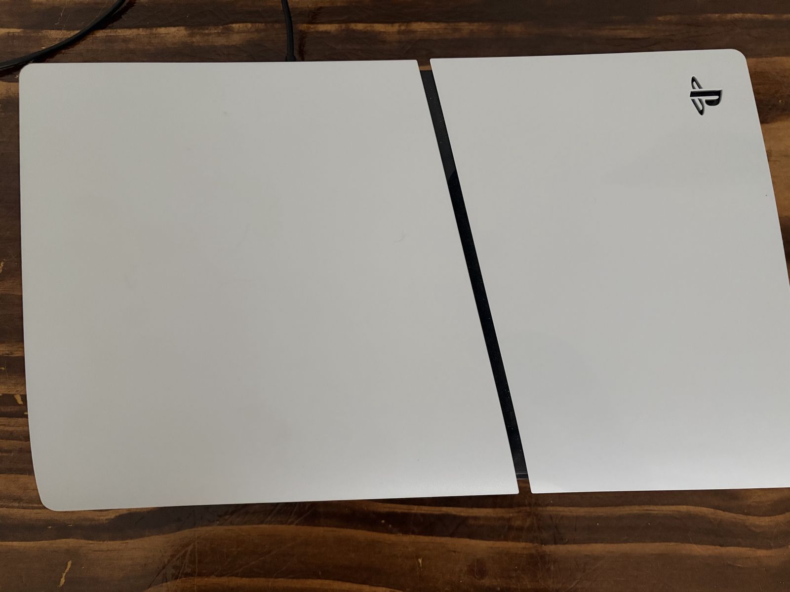 Main image 3