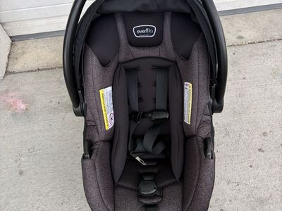 Evenflo carseat/base