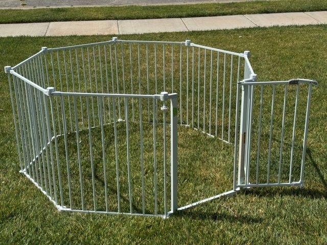 Regalo 2-in-1 Super Wide Safety Gate & Play Yard