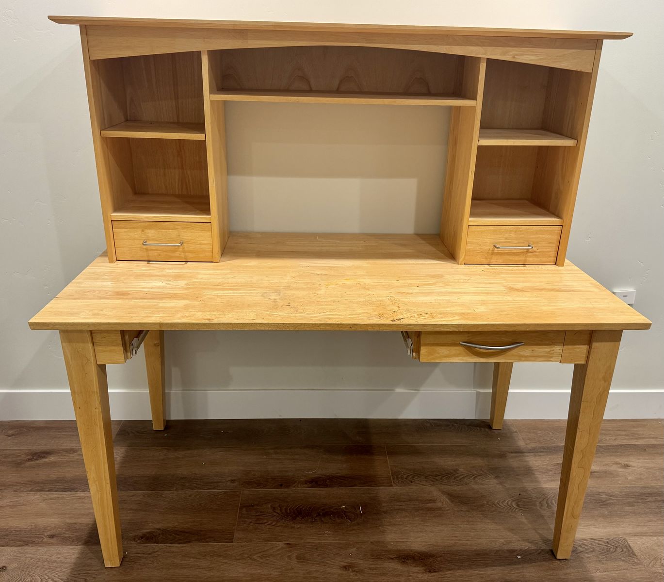 Sturdy Solid Wood Desk With Hutch
