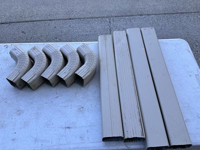 Aluminum Downspout with B-Elbows