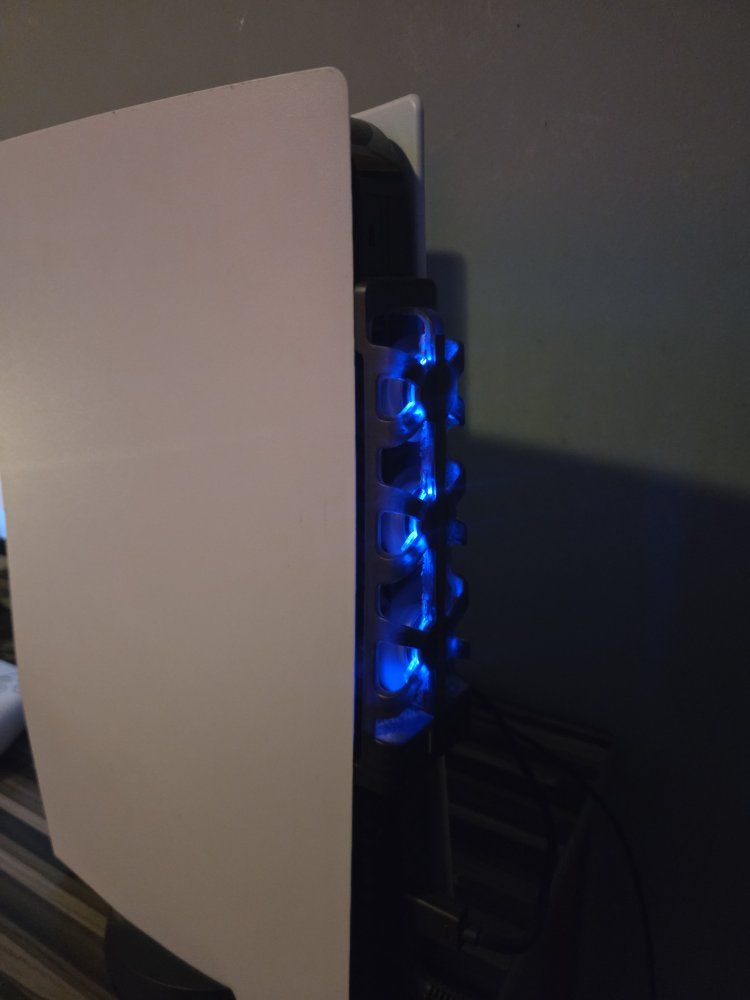 Main image 3