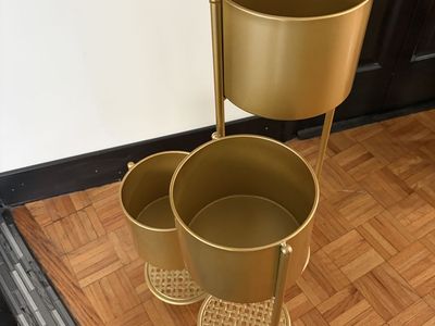 3 tier metal plant stand