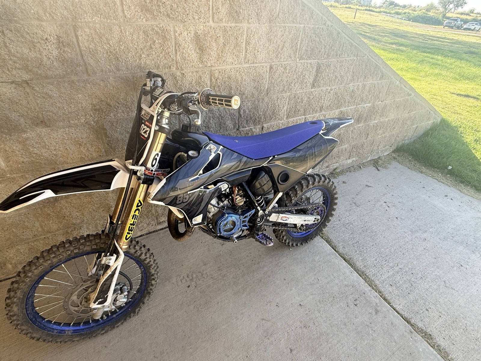 Yz 85