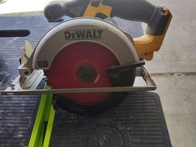 DeWalt hand saw