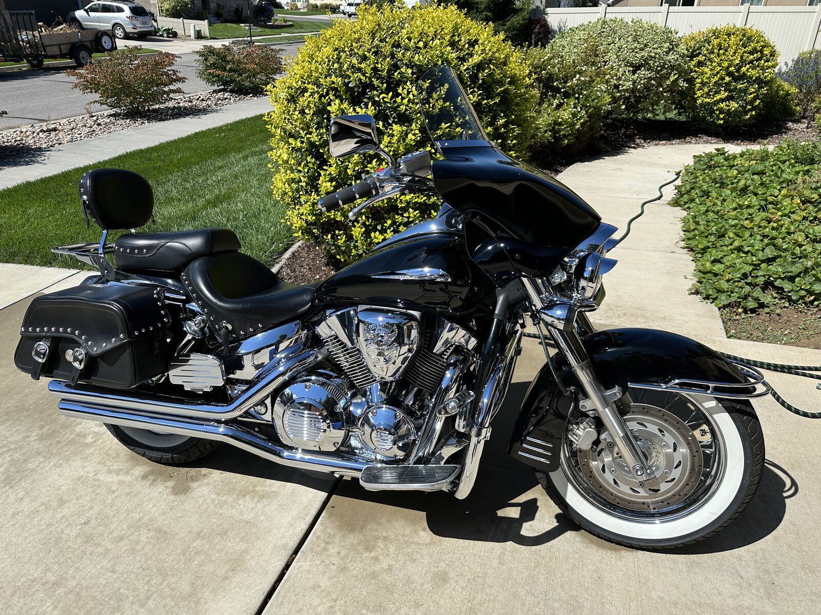 2005 Honda VTX 1300 (low miles)