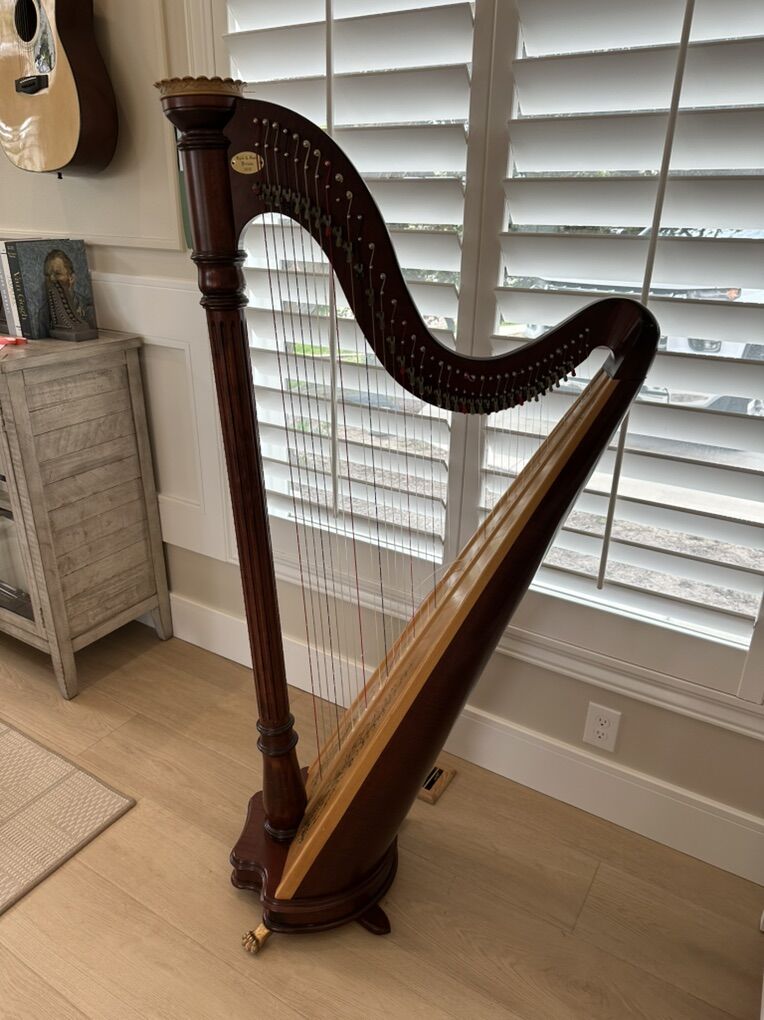 Lyon And Healy harp