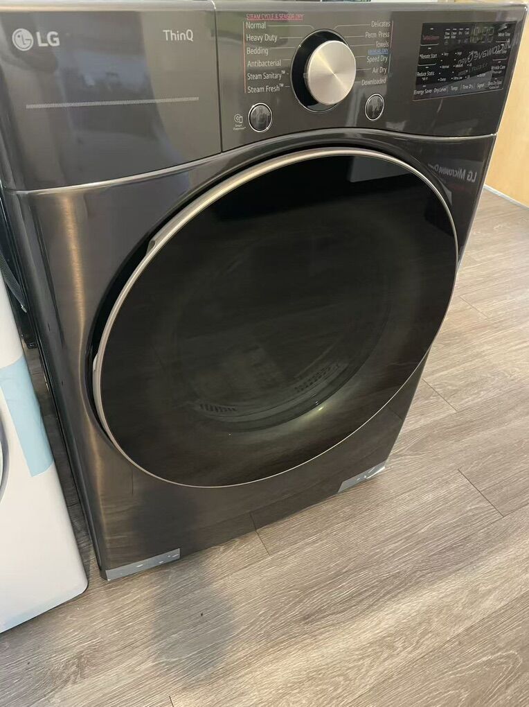 New LG 7.4cu.ft Stackable Electric Steam Dryer